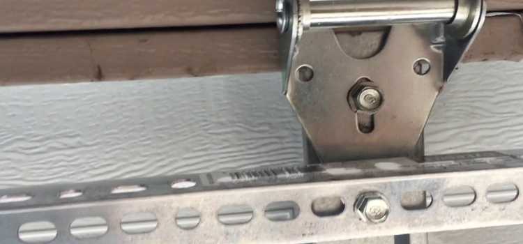 commercial garage door hinges repair in Shannon Park