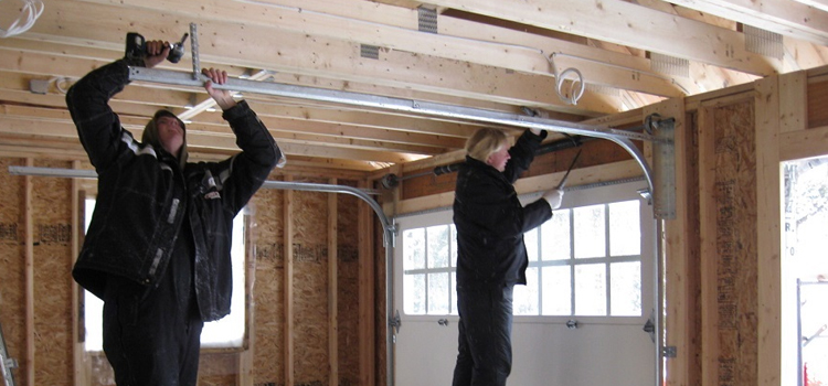 overhead garage door installation in Shannon Park