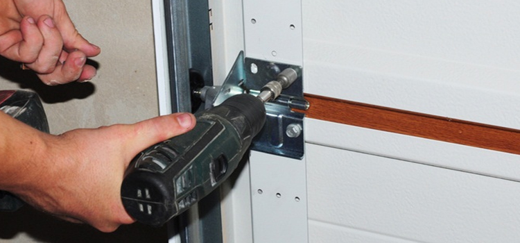 residential garage door service in Shannon Park